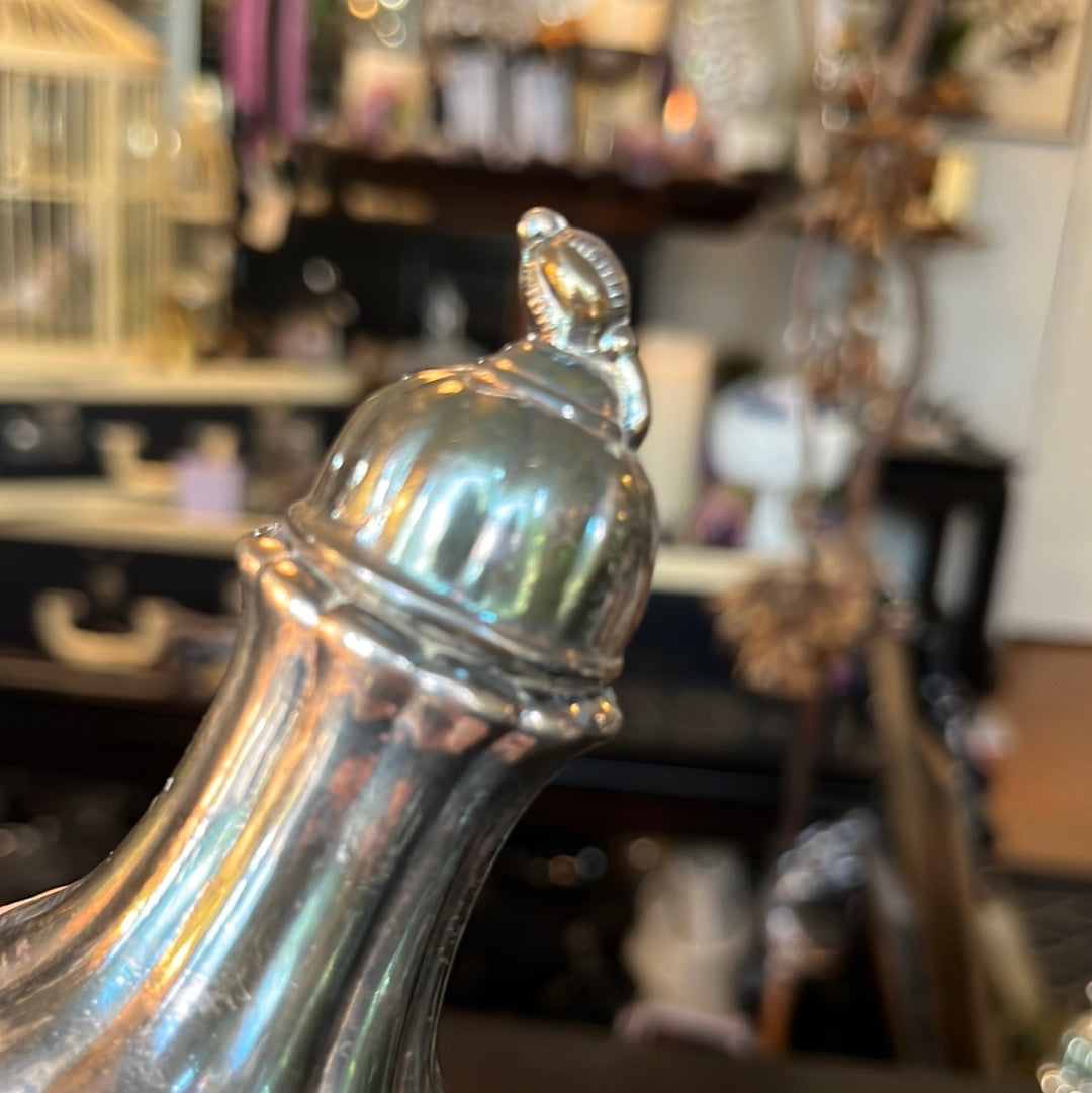 Silver Oneida Leaf Salt Pepper Shakers