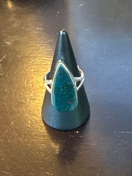 Silver .925 Bloodstone Ring (116)
