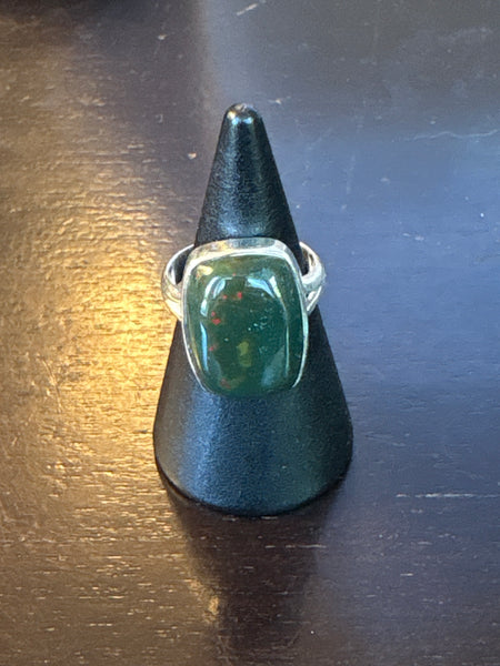 Silver .925 Bloodstone Ring (116)