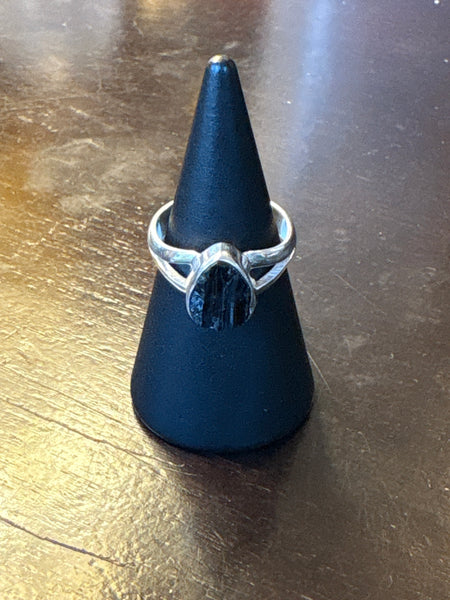 Silver .925 Rough Tourmaline Ring (207)