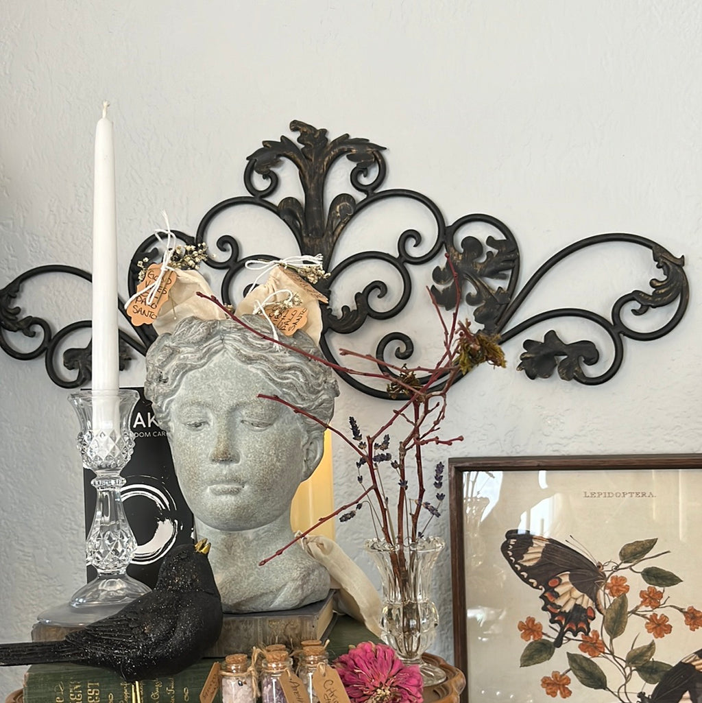 Metal Wall Scroll w/ Vines