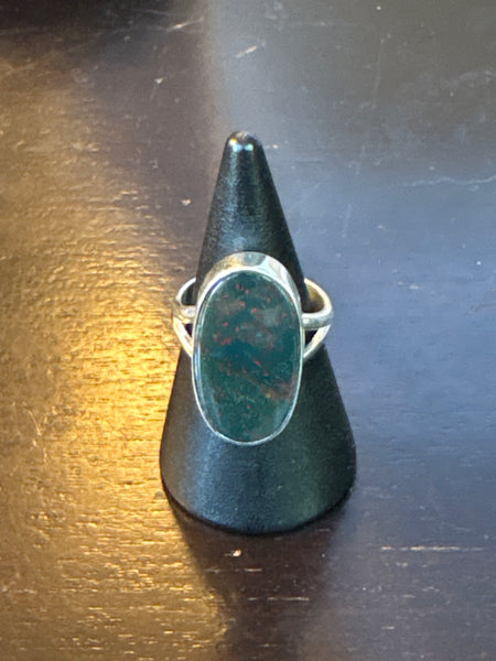 Silver .925 Bloodstone Ring (116)