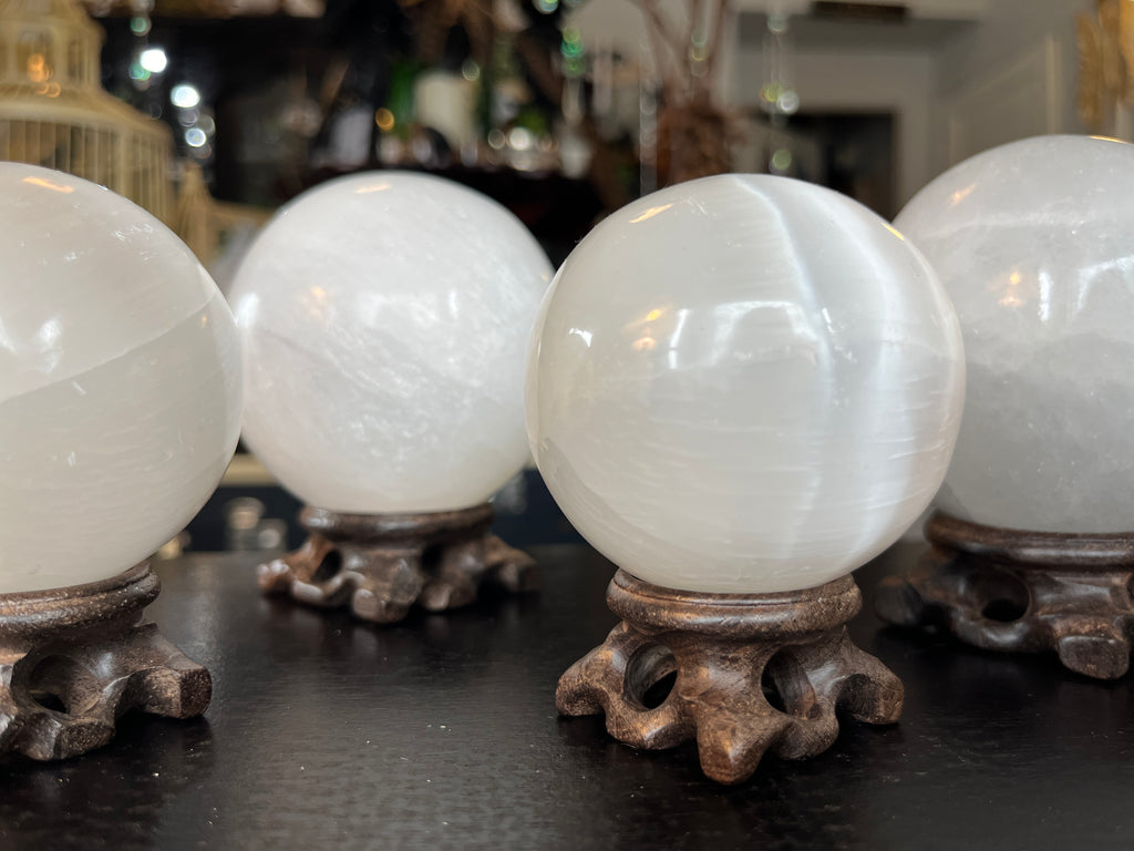 Selenite Orb & Sphere – Cleansing & High Vibration Healing Crystal (Satin Spar)