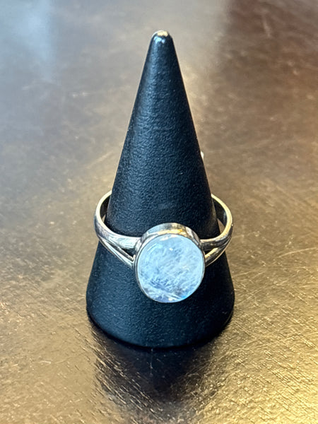 Silver .925 Rainbow Moonstone Ring (176)