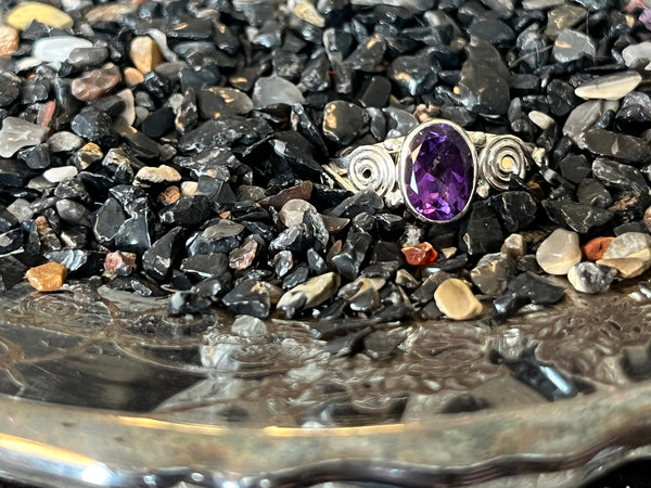 Silver .925 Amethyst Ring (104)