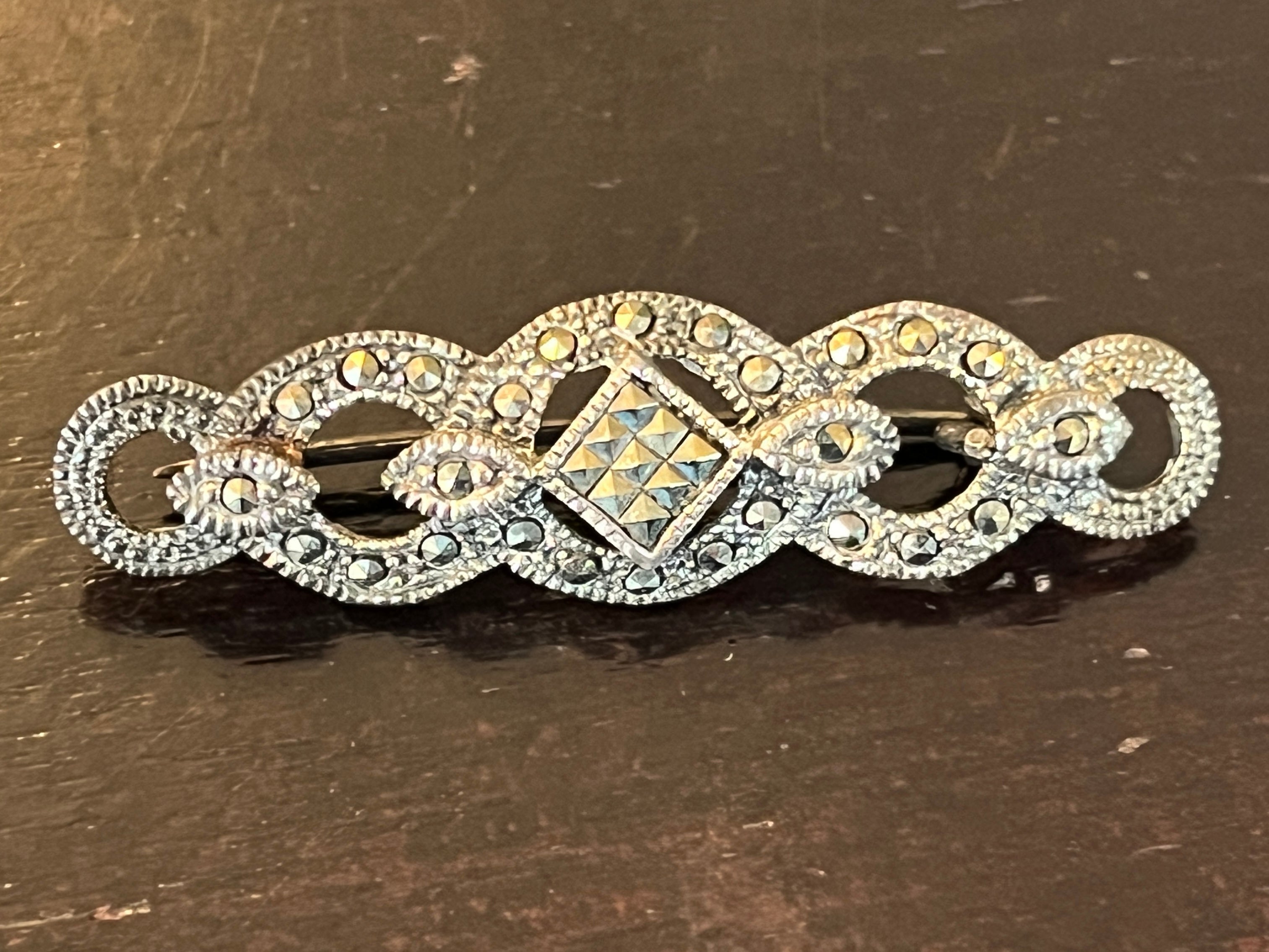 Vintage Rectangular Silver Rhinestone Broach