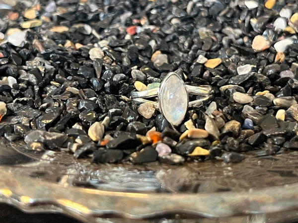 Silver .925 Rainbow Moonstone Ring (176)