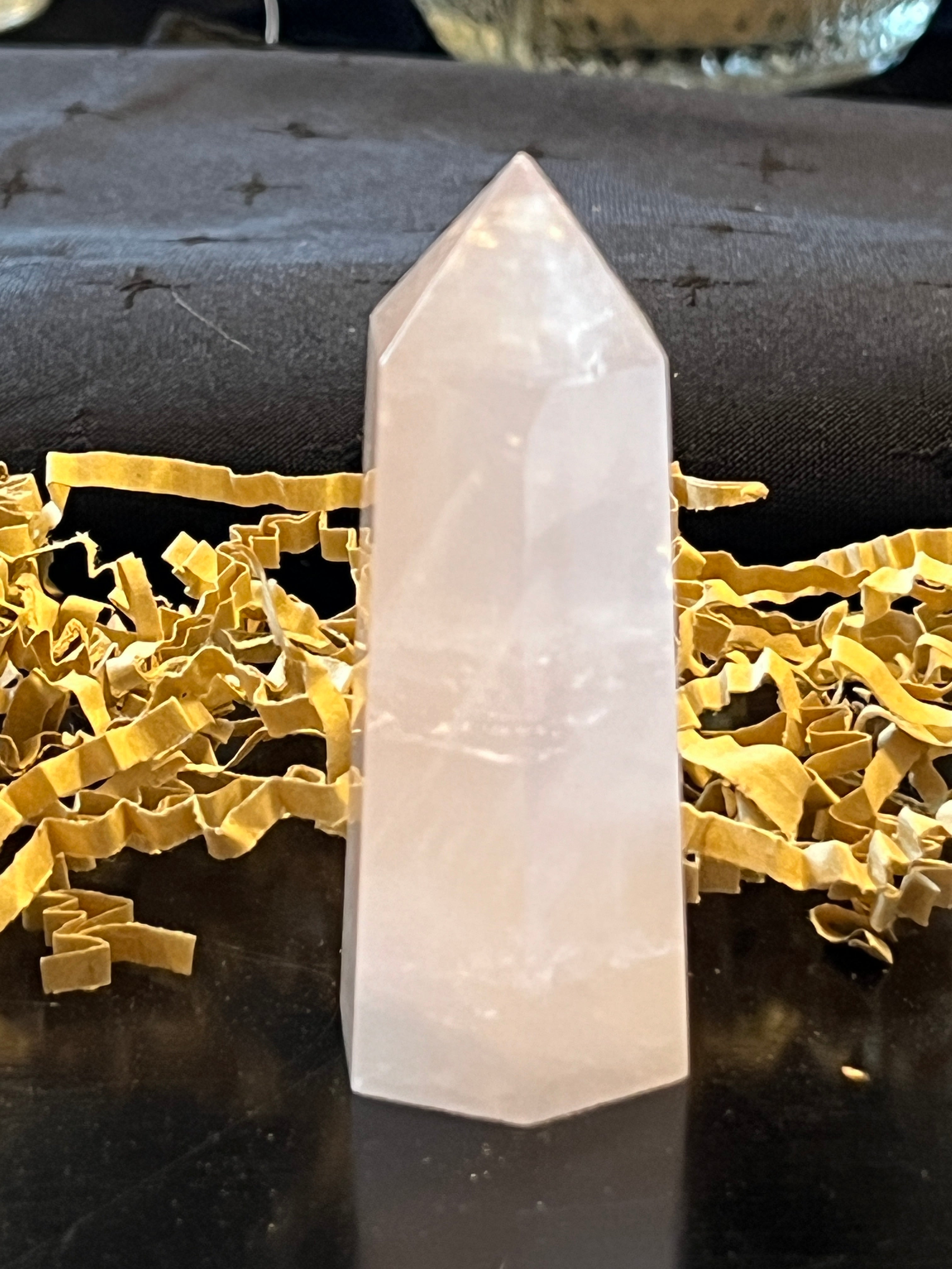 Rose Quartz Generator Tower – Love & Self-Compassion Healing Crystal (Set 1)