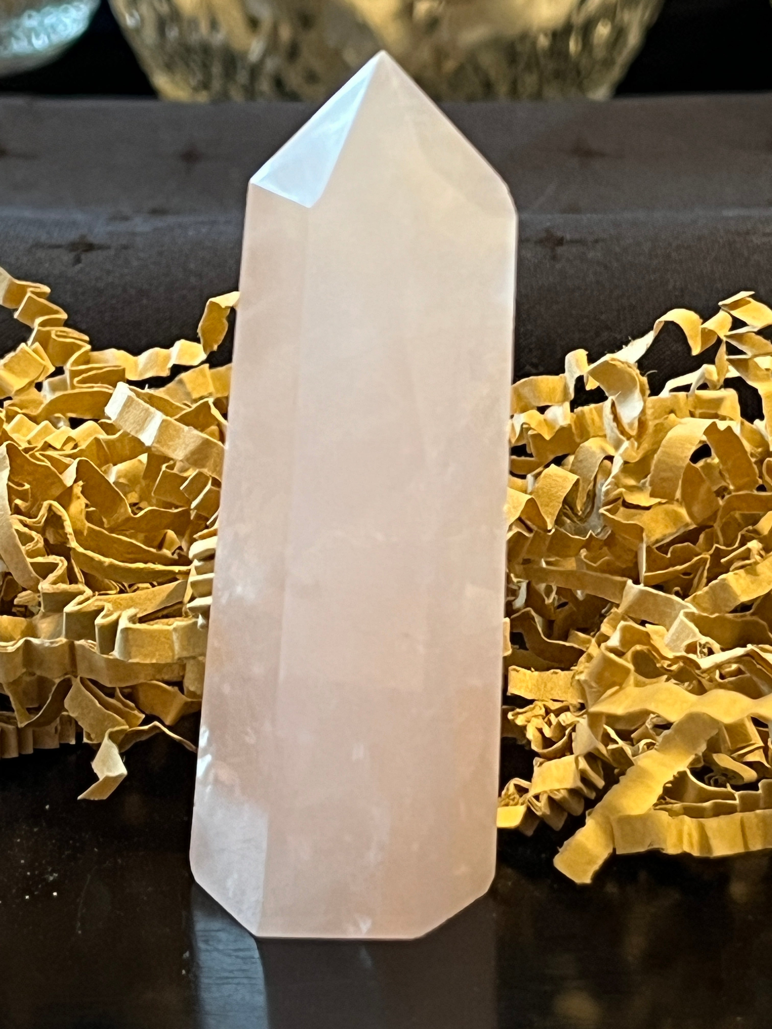 Rose Quartz Generator Tower – Love & Self-Compassion Healing Crystal (Set 1)