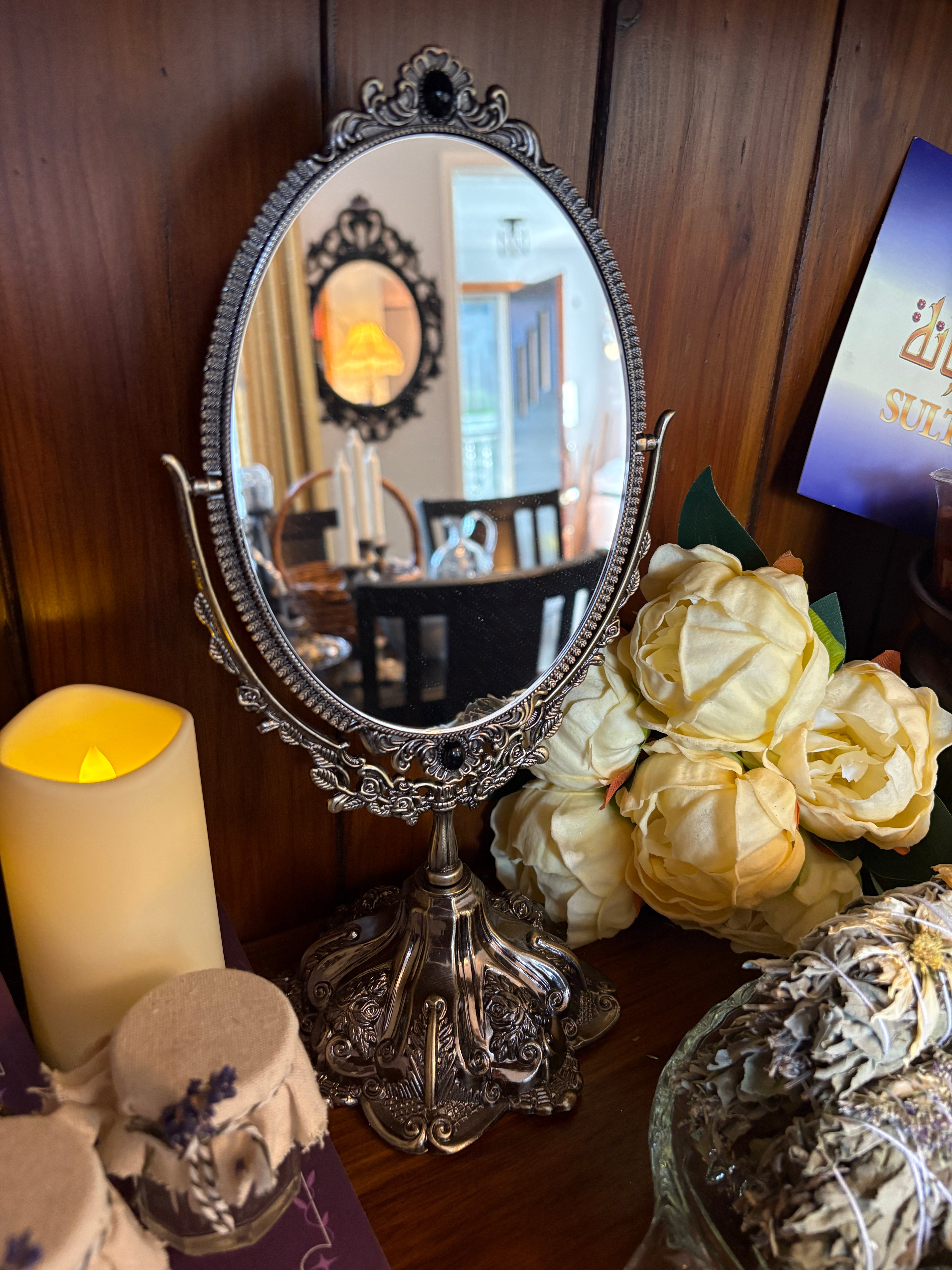 Vintage -style Metal Table Mirror