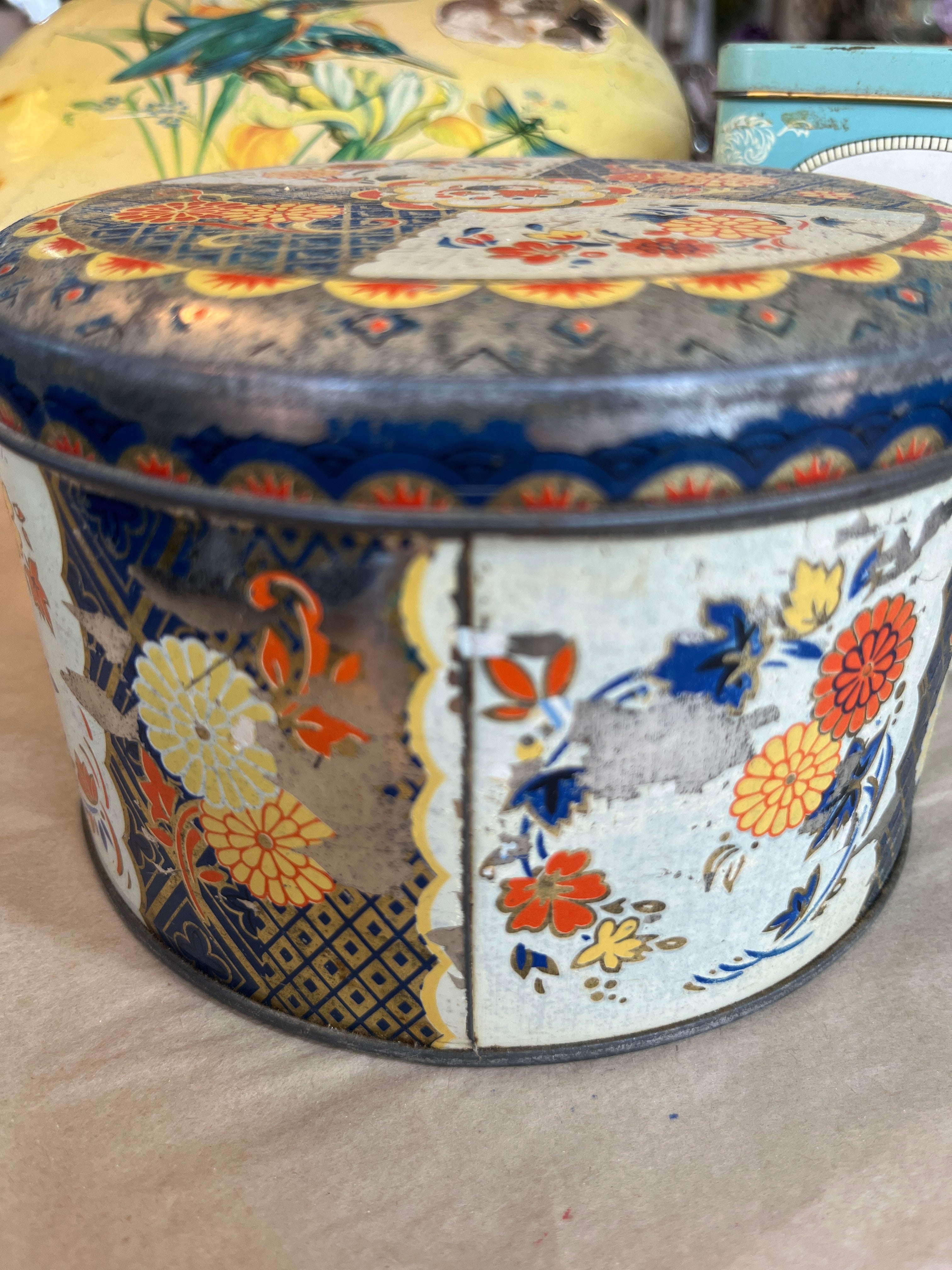 Vintage Gray & Dunn Biscuits Tin