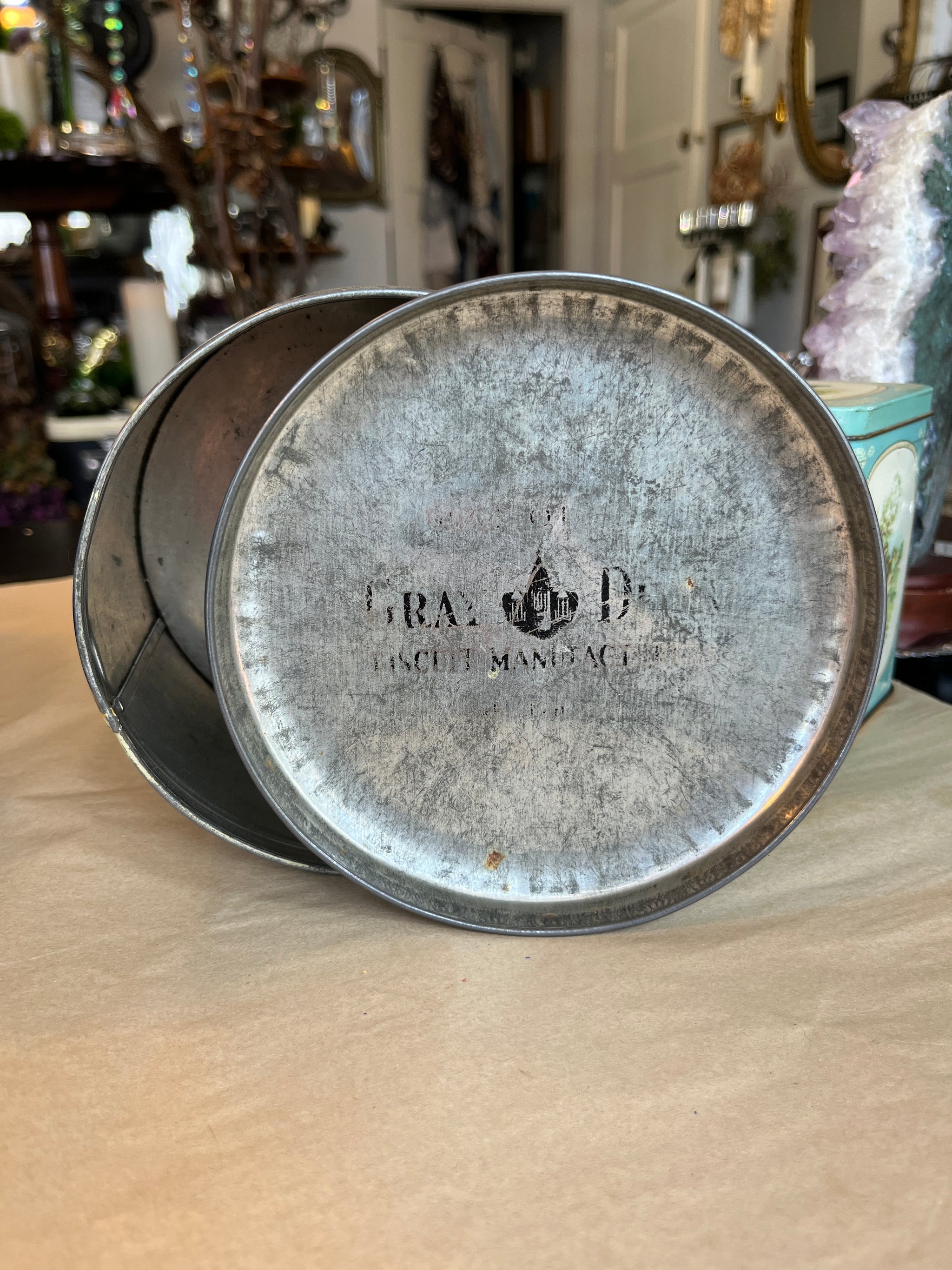 Vintage Gray & Dunn Biscuits Tin – The Magenta Rose House