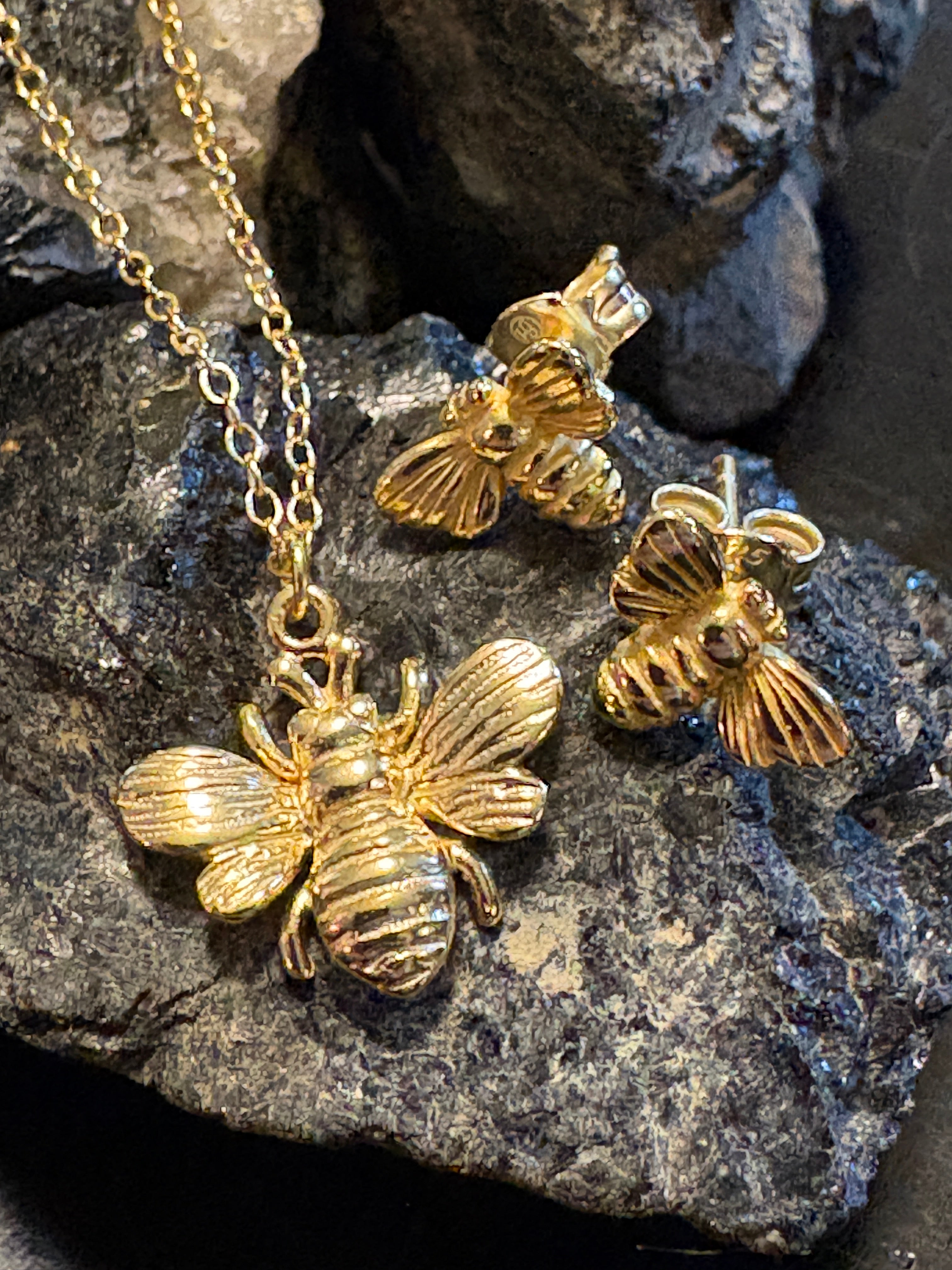 P + G Bee Collection