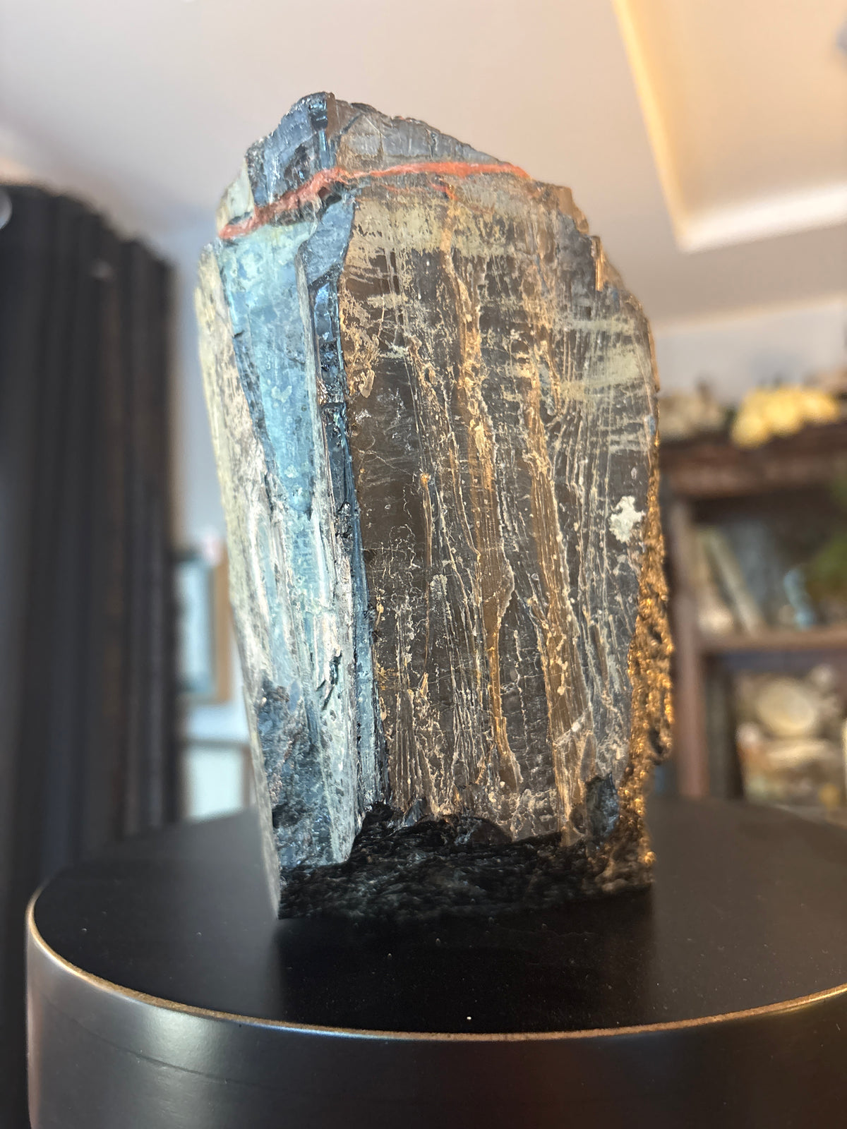 Side view of Black Tourmaline tower showing natural ridges