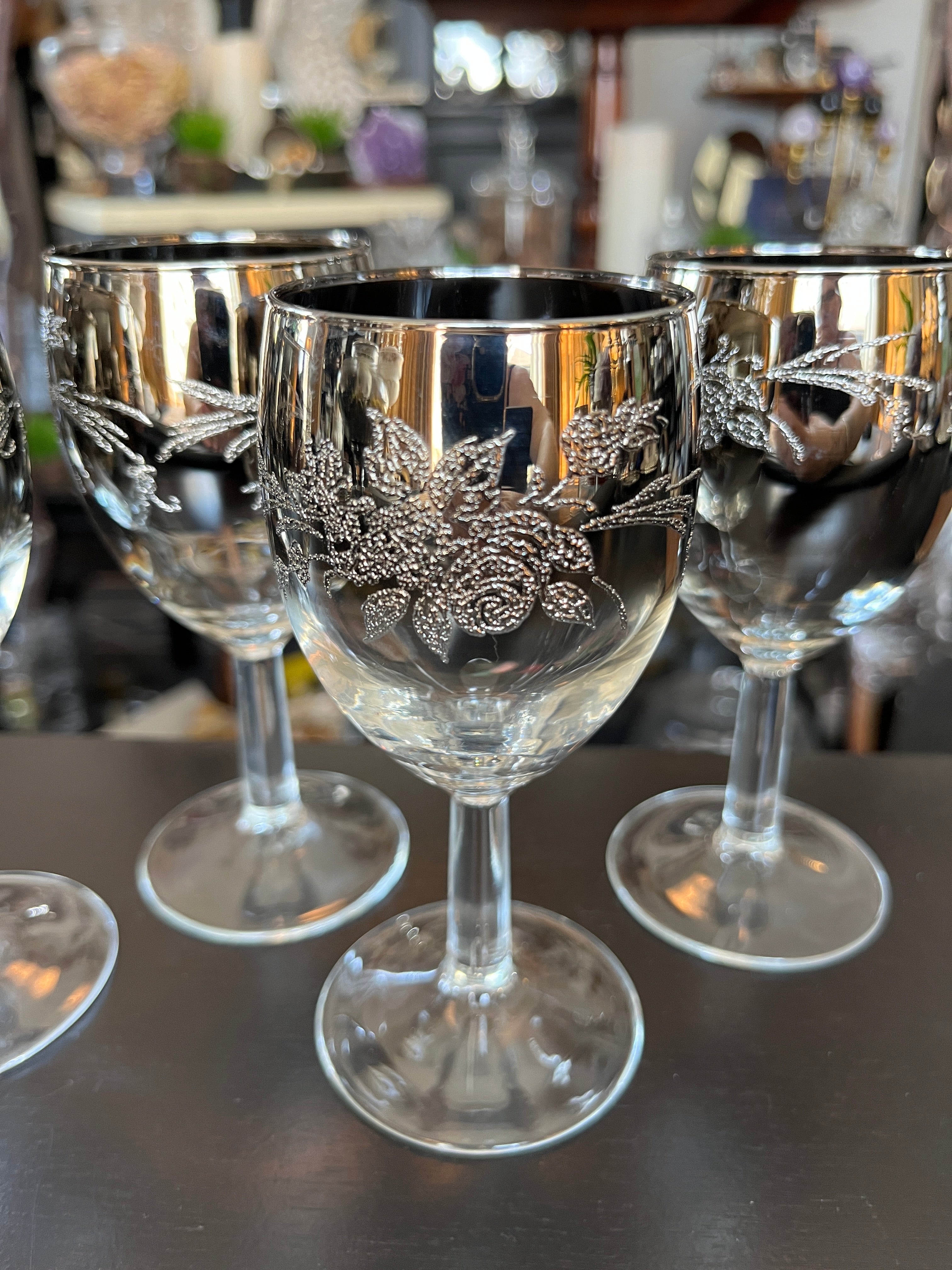Queens Lusterware Wine Glass w/ Roses