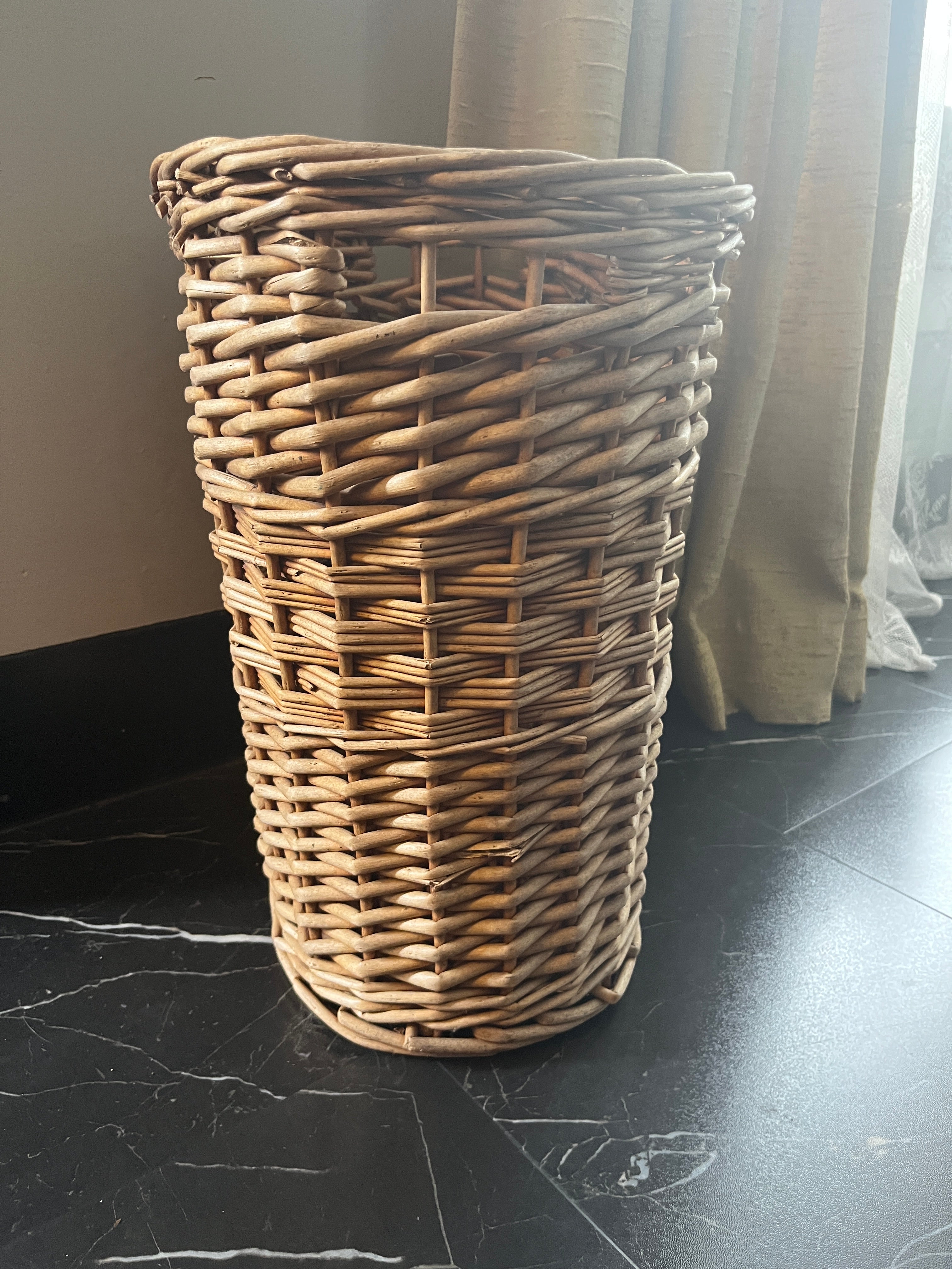 Hamper Style Basket