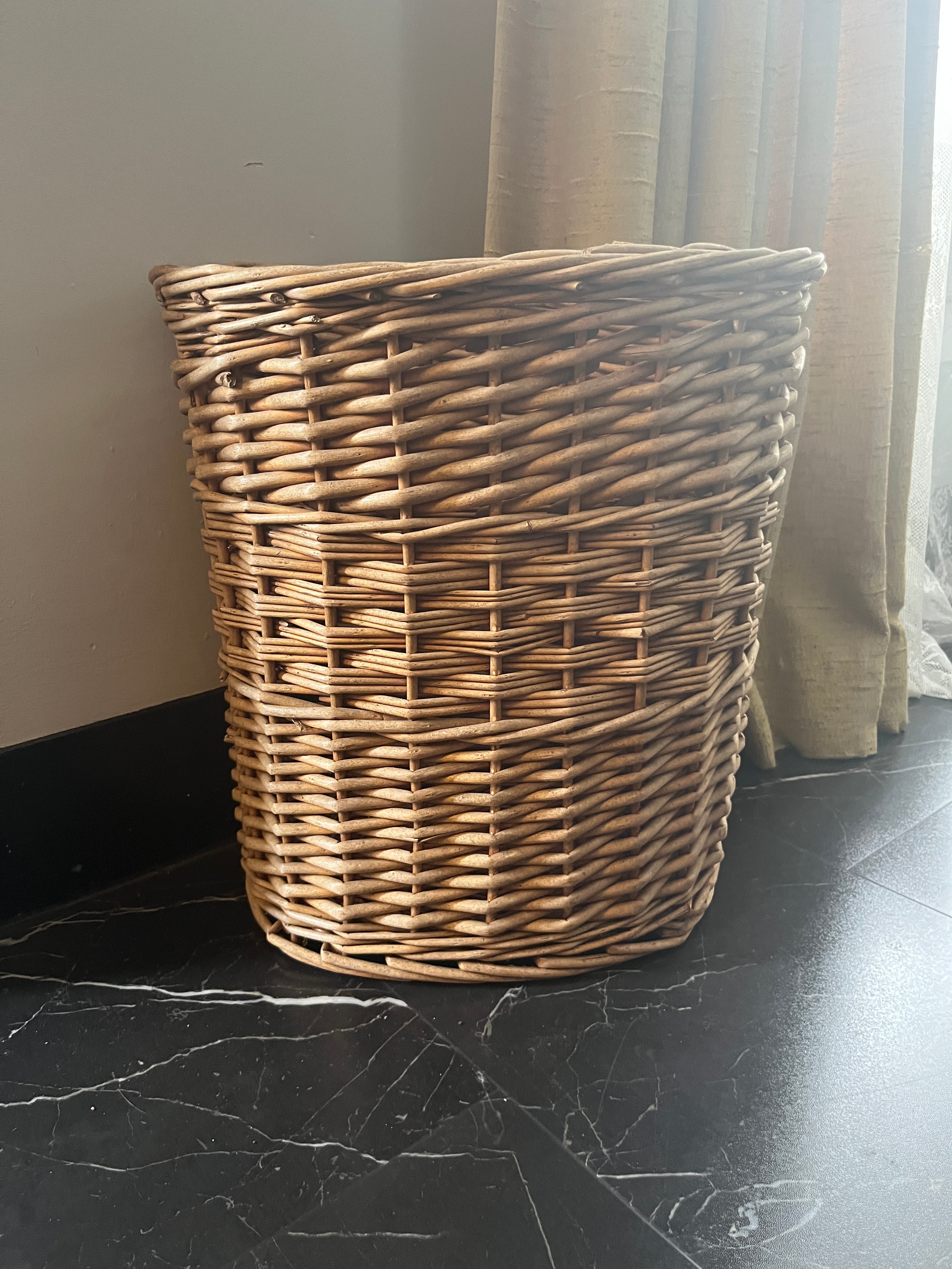 Hamper Style Basket