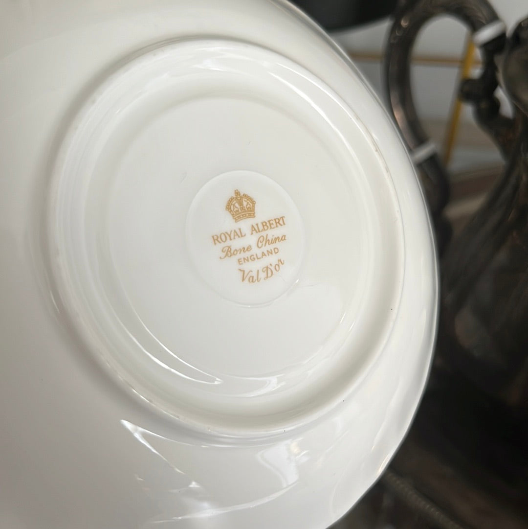 Val D’or Tea Cup & Saucer