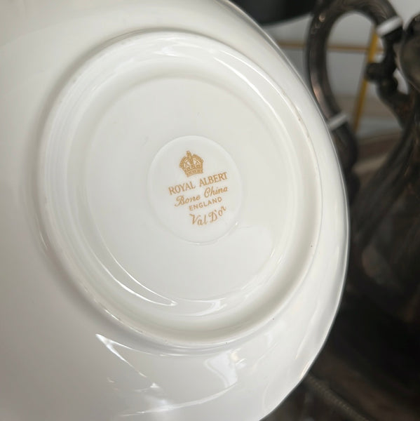 Val D’or Tea Cup & Saucer