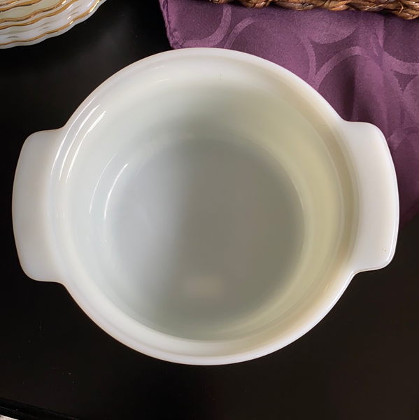 Anchor Hocking Fire King Ribbed Milk Glass Round Handled Casserole Dish 1QT