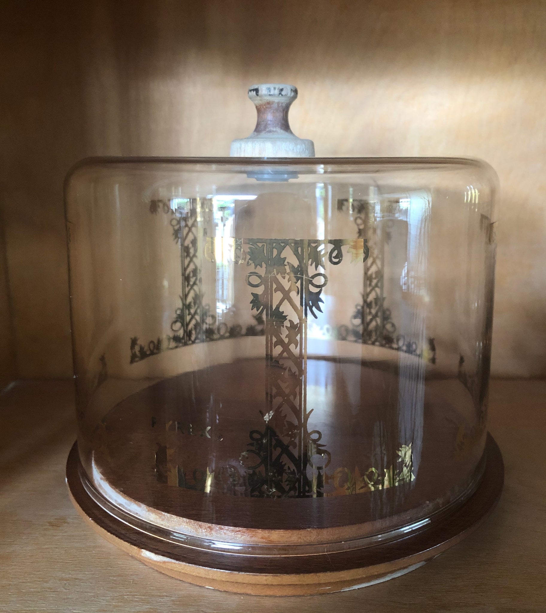 Pyrex cheese/ charcuterie server w/ trellis & leaf pattern