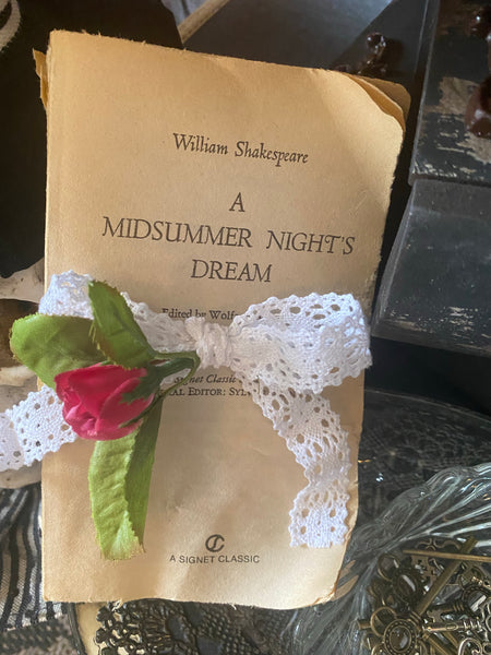 Vintage Inspired Shakespeare Signet Classic