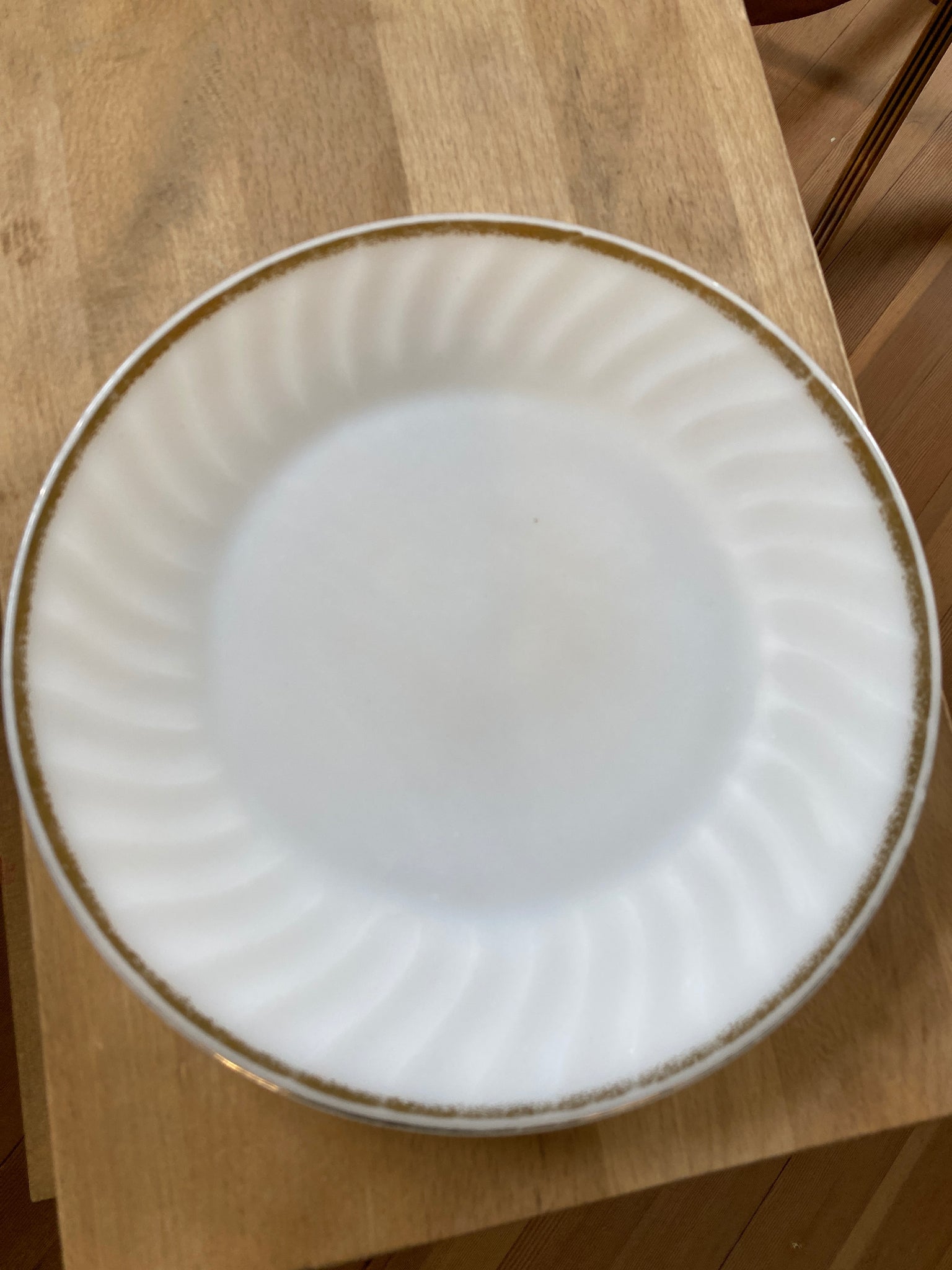 Anchor Hocking Fire King Dinner Plate Milk Glass Swirl Golden Shell Lustre 9”