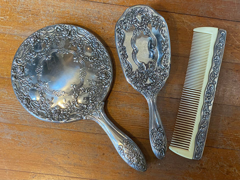 Vintage Silver Plated 3 pc Vanity Set