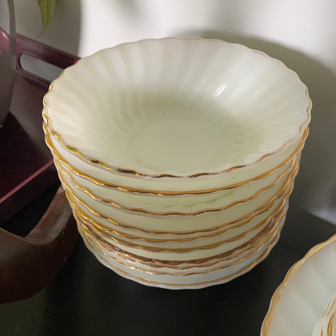 Anchor Hocking Fire King Cereal Bowl Milk Glass Swirl Golden Shell Lustre 6.5"