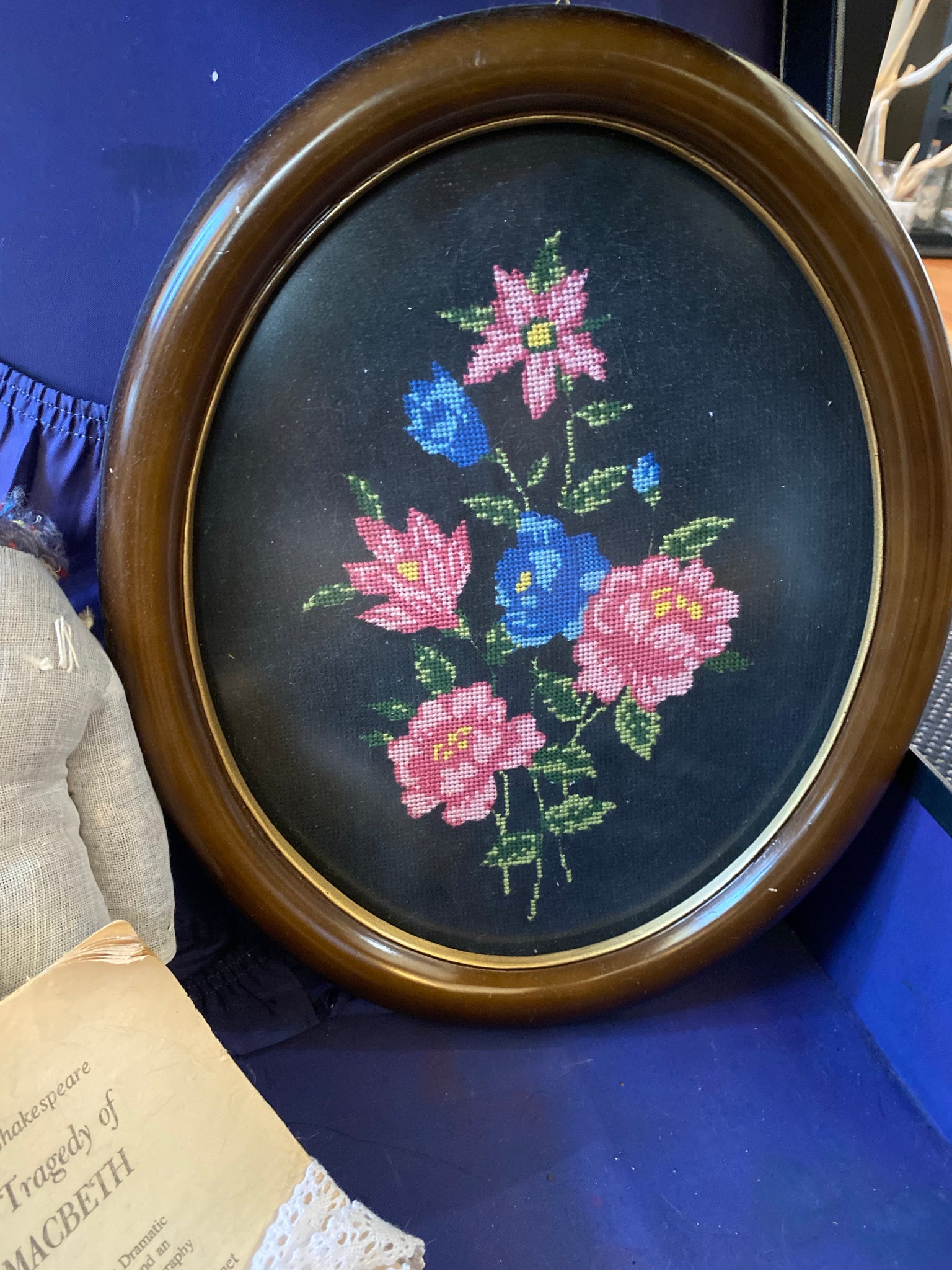 Vintage Oval Floral Cross Stitch