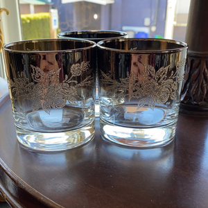 Queens Lusterware Whiskey Glass w/ Roses