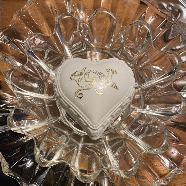 Avon Milk Glass Heart w/ Doves