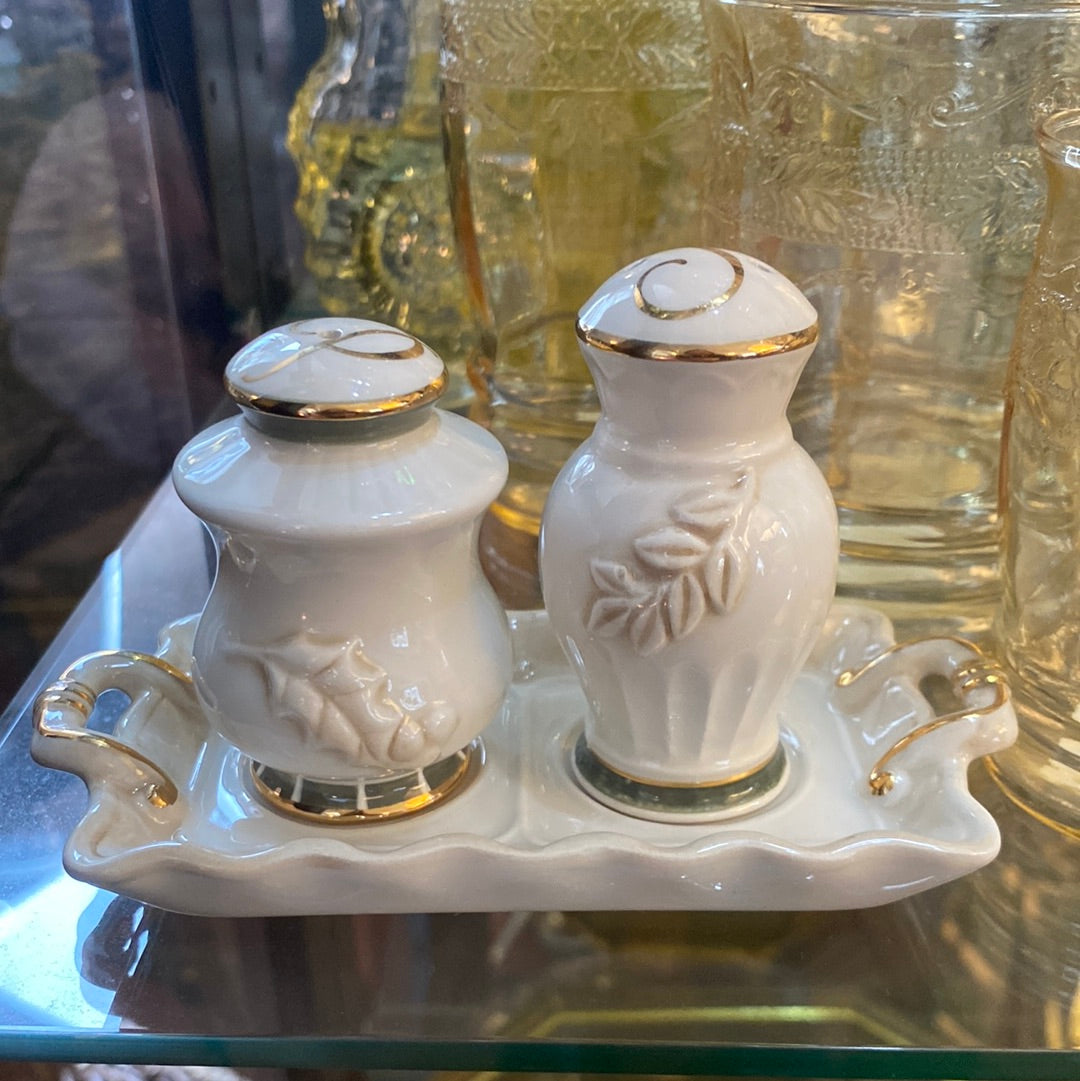 Grassland Road Salt & Pepper Set