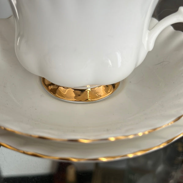 Val D’or Tea Cup & Saucer